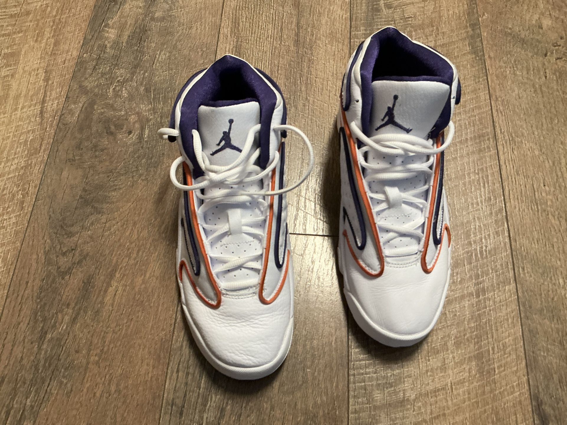 Brand New Women Jordans 9.5