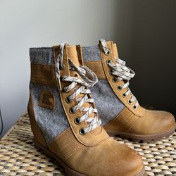 Sorel Wedge Leather Booties 