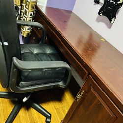 Computer Desk And Chair 