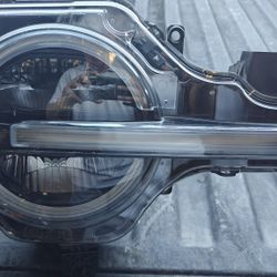 2021-23 Ford Bronco Right/Passenger Side Headlight 