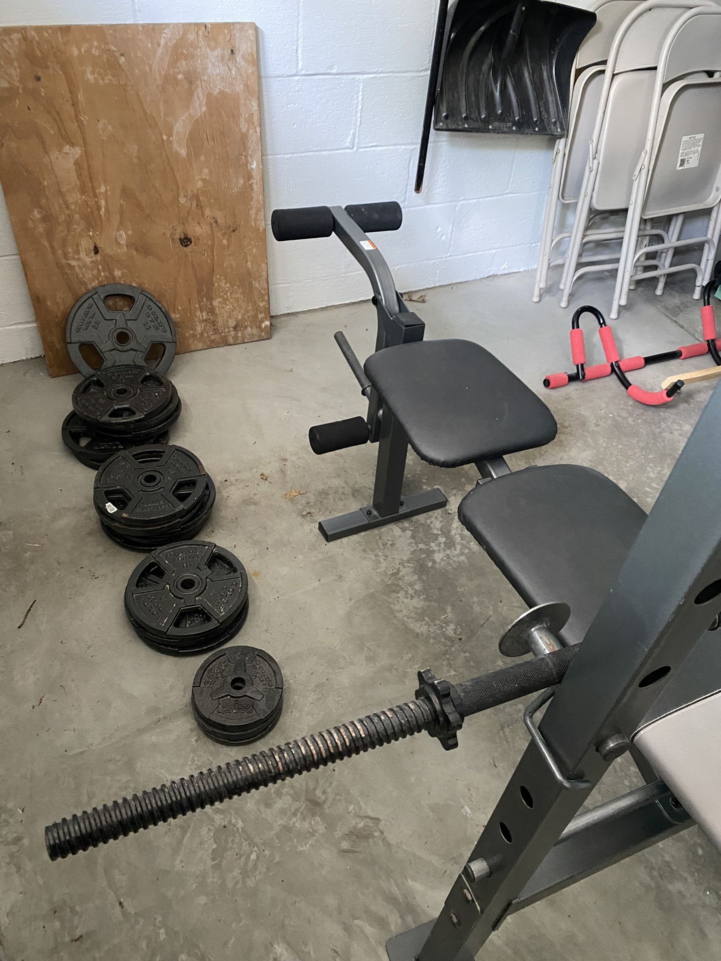 Weight Bench With 170 Lbs Of Cast Iron Weights