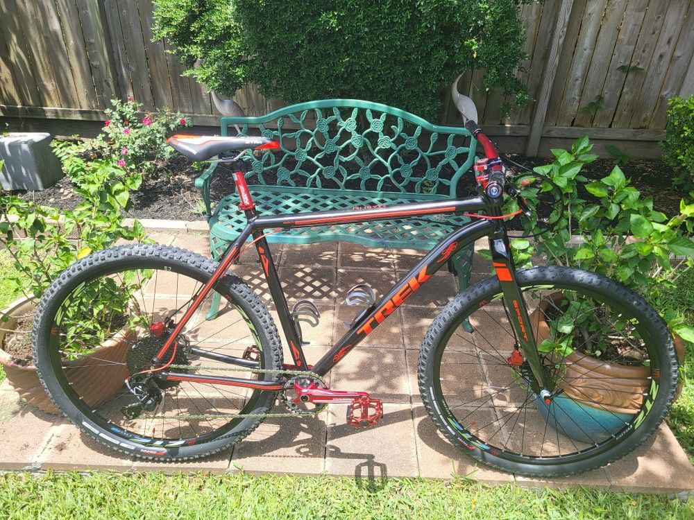 Trek Marlin XL 23" Mountain Bike