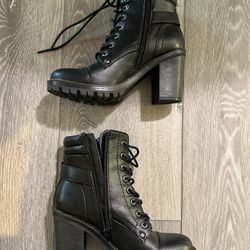Black Heeled Women’s Boot with Zip Closure - Size Woman’s 6.5