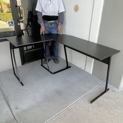 New In Box 58x44x29 Inch Tall L Shape Corner Office Table Computer Gaming Game Style Desk Black Color 