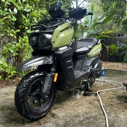 Marca Aszenda  color Verde 