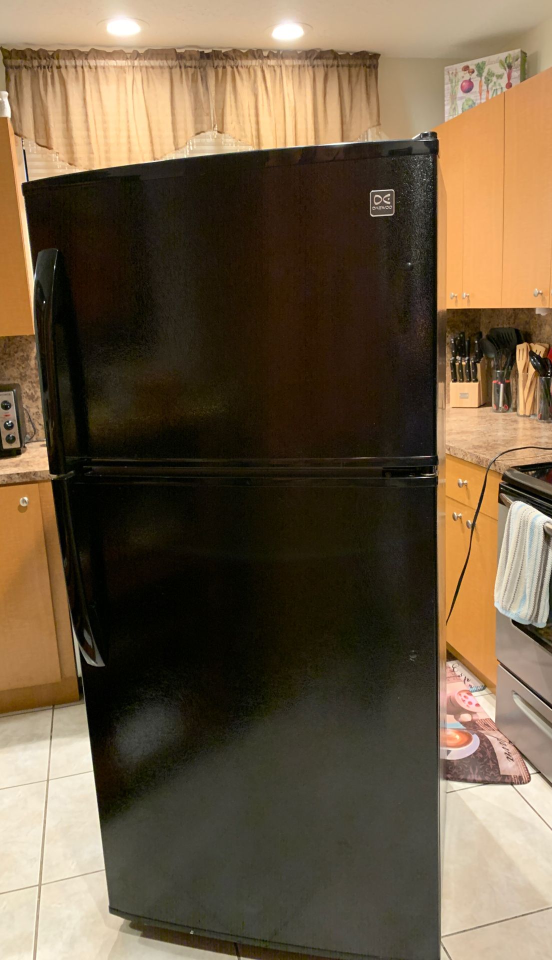 Daewoo refrigerator free!