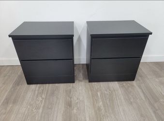 Nightstands-Mesitas de noche