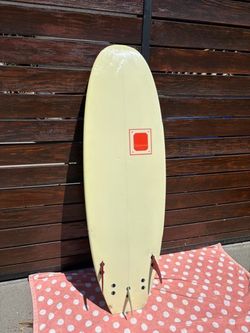 Canvas 5'7" surfboard - Fins Included