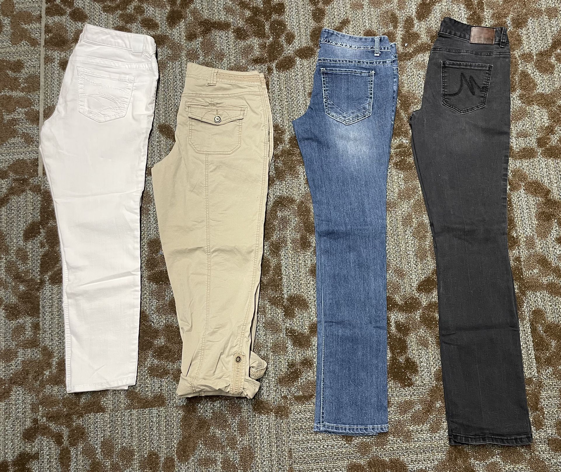 Women’s Size 9/10 Capris/jeans Bundle (4 Pair, Maurice’s/Rue 21)