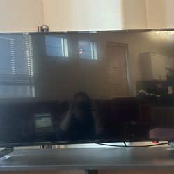 34.75" Flat screen Insignia 