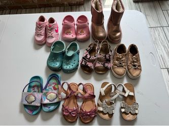 Girls shoes size 9 all for 40