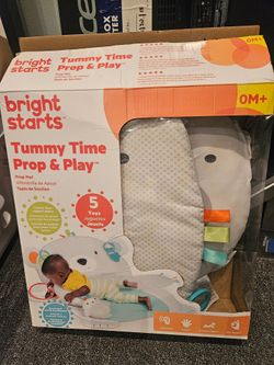 Bright star tummy time prop and play