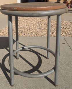 MTS HEAVY DUTY WORKSHOP STOOL