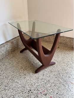 Mcm planter side table