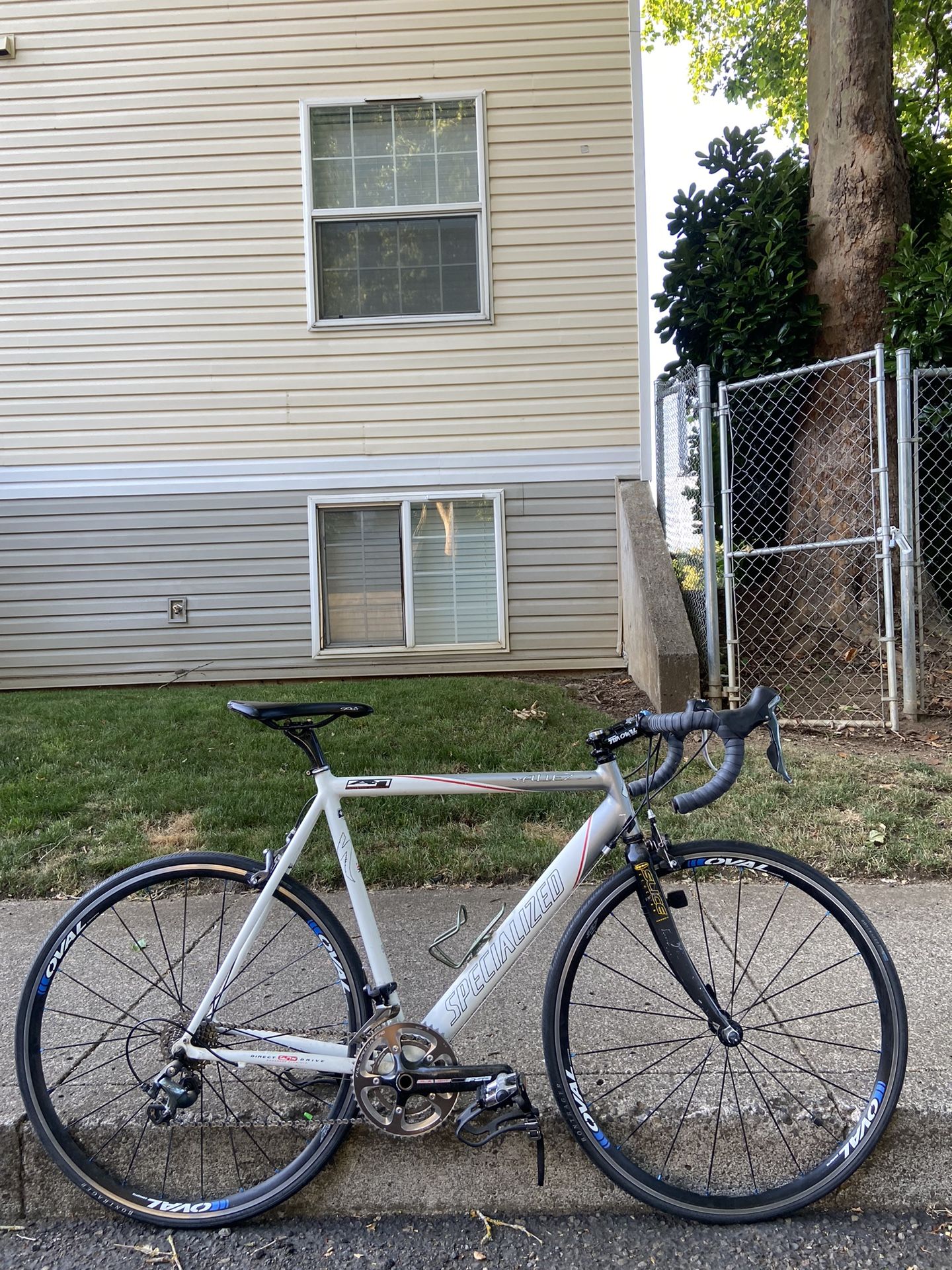 Specialized Allez Road Bike – 54cm – Shimano Tiagra – Carbon Fork - Bicycle