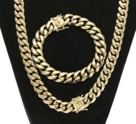 New 14 k yellow gold Cuban necklace and bracelet set