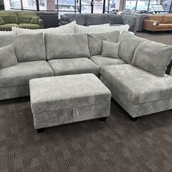 Gray Sectional W/ Storage Ottoman