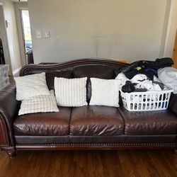 Two couch s for free