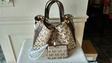 Michael Kors purse set