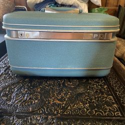 Samsonite Silhouette 1960’s Carry On Make Up Case