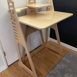 Adjustable Stand Up Desk 