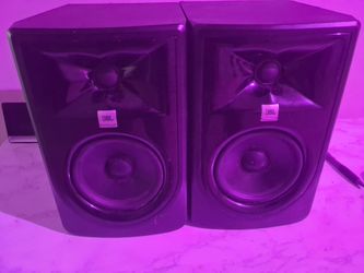JBL Studio Monitor Speakers Pair