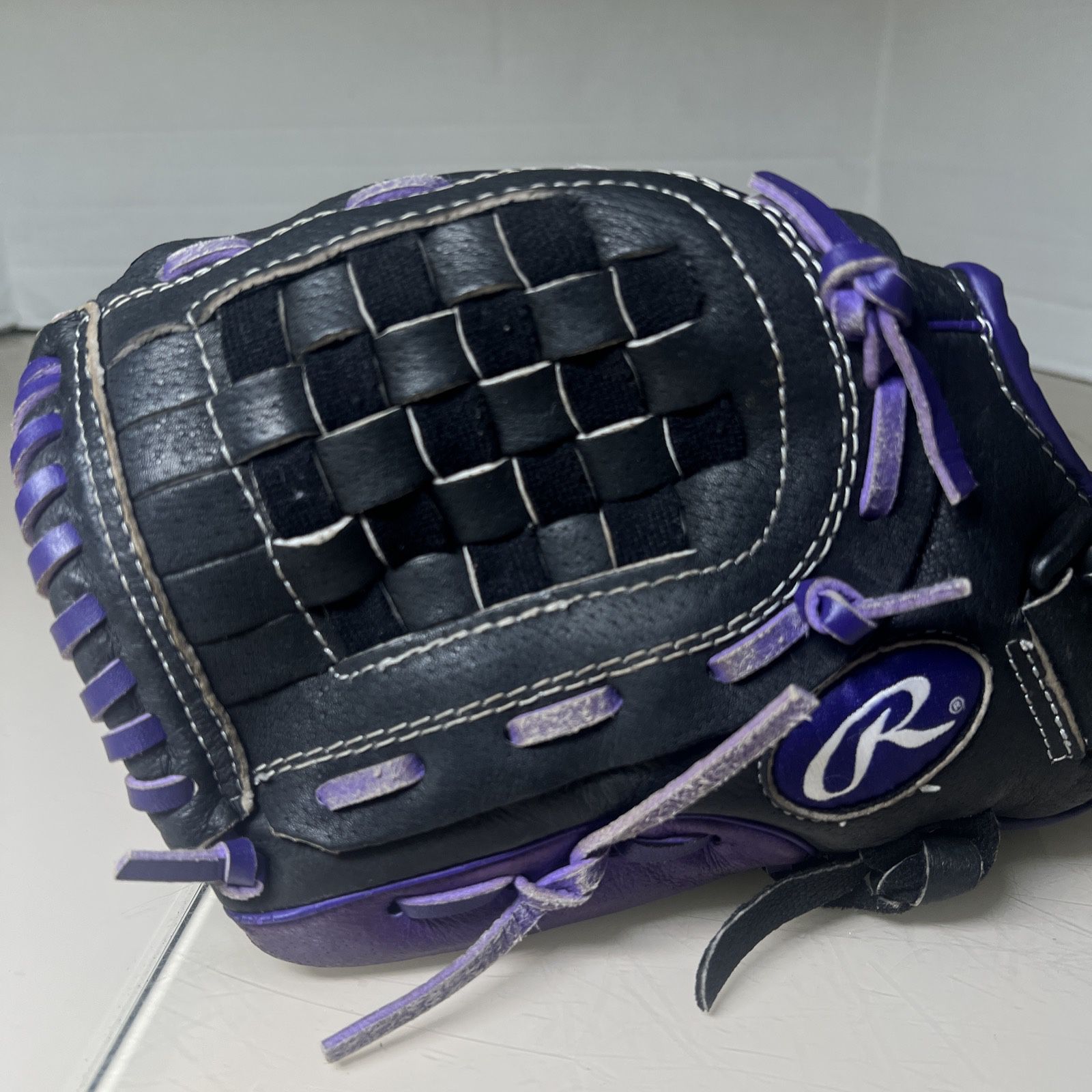 Rawlings HFP150BP RHT Purple Black Softball Leather Glove 11.5 All Leather Shell. LHT Used in very good condition with normal signs of usage. 