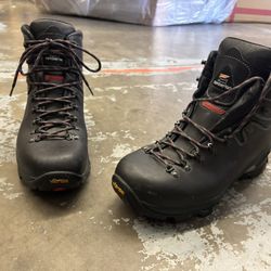 ZAMBERLAN  VIOZ GTX Italian Made Backpacking/Hiking Boots
