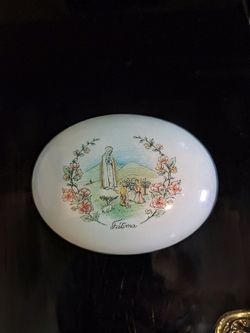 Vintage Lady of Fatima PorcelainTrinket box