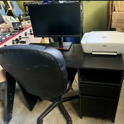 Amazing deal On desk & Combo
