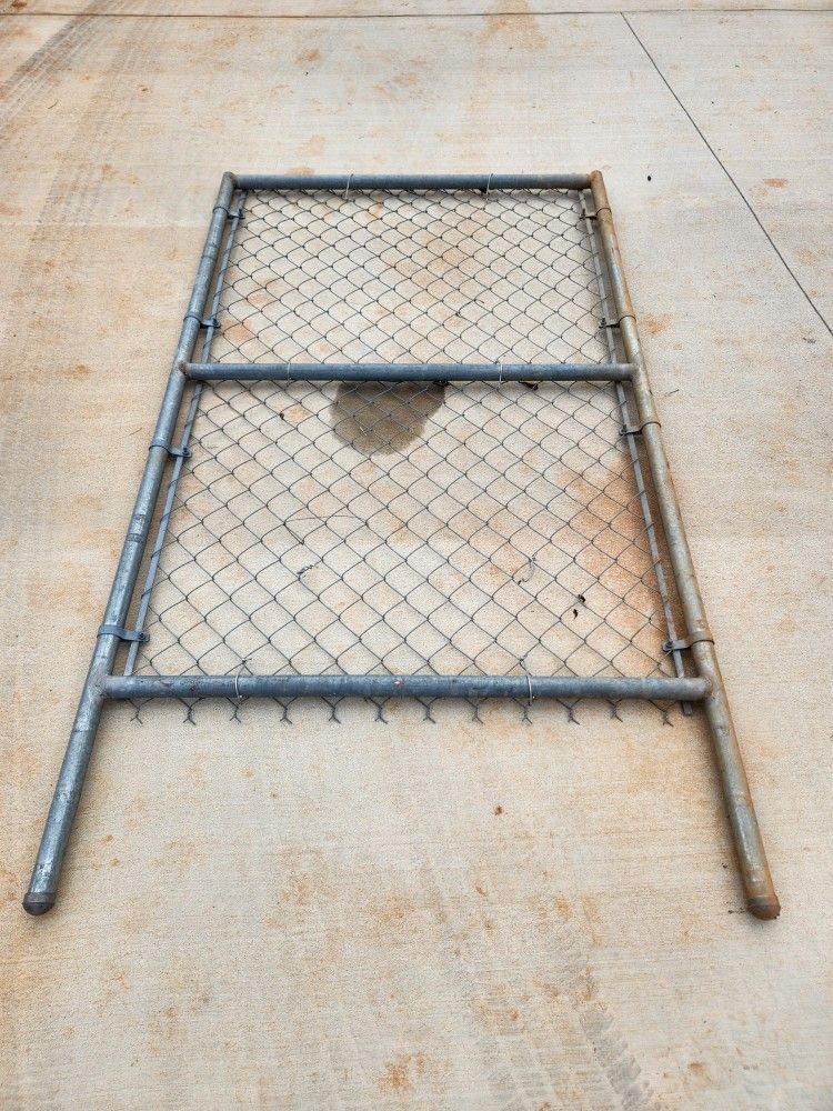 Chain Link Fence Gate Hinges & Accessories