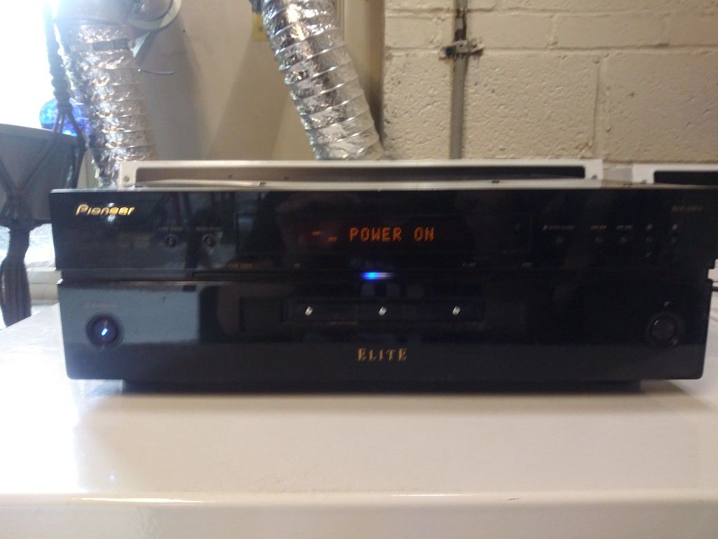 Pioneer Elite Blu Ray player/ home entertainment receiver