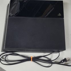 Sony PS4 - 500GB w/ power cable 