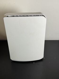 White WiFi Router/Extender w/ 2.5GbE LAN Port - New