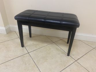 Piano bench