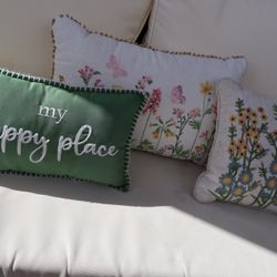 Decorative Pillows 
