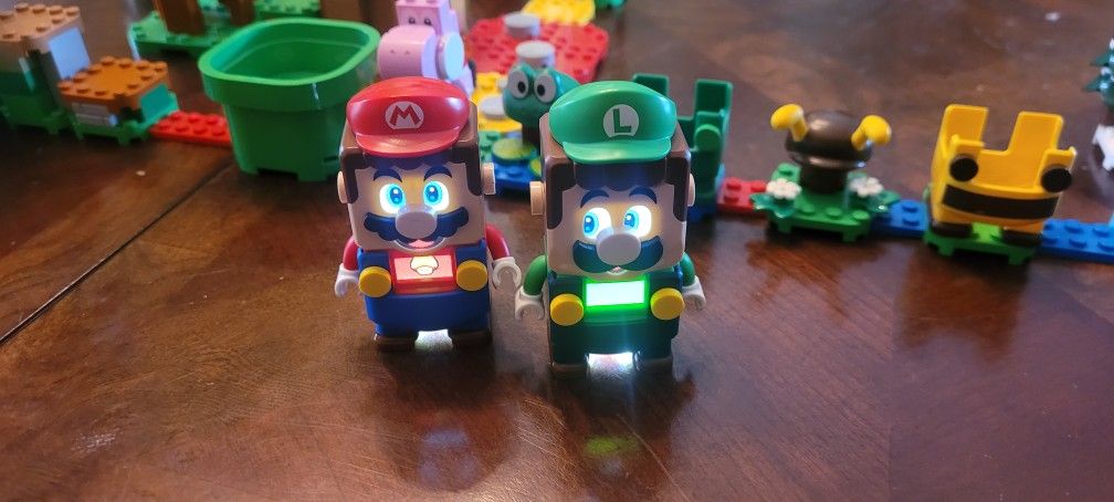 Like New! 6 Different Sets Of Lego Mario Combined