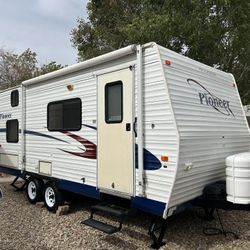 2006 Fleetwood Pioneer