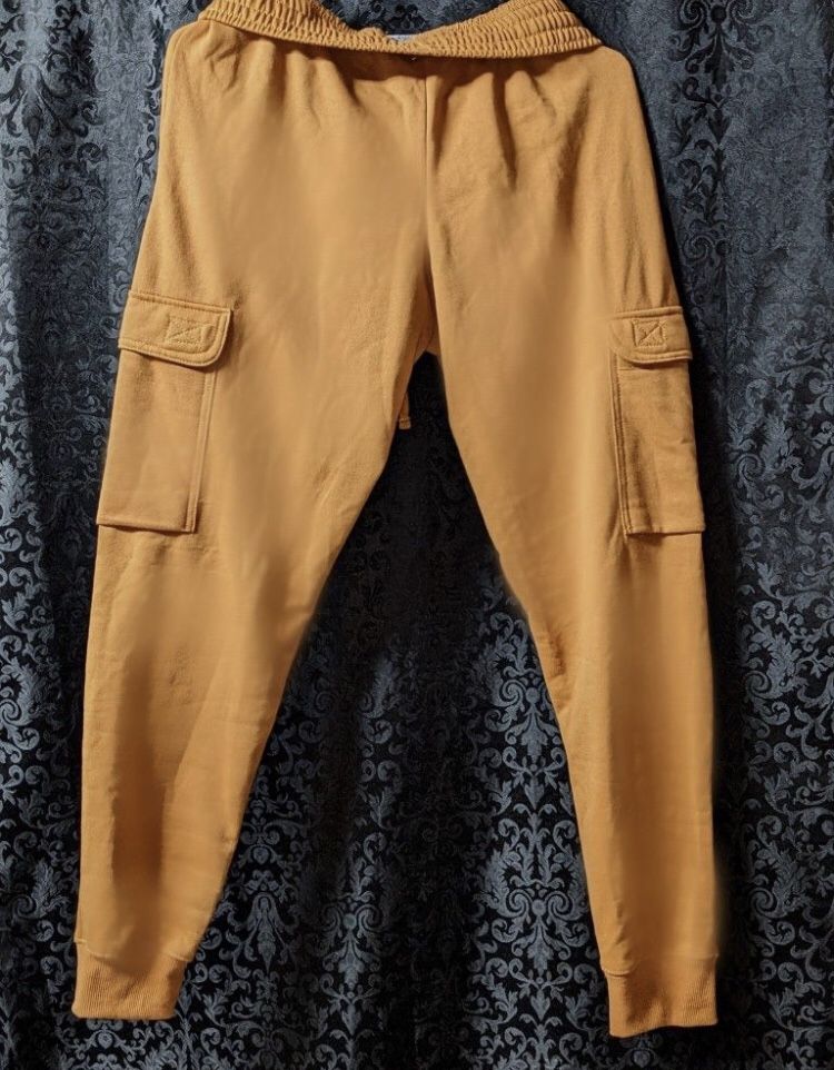 woman's jogger pants