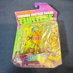 Playmates Toys TMNT Leonardo Action Figure w/ Sword Boxed