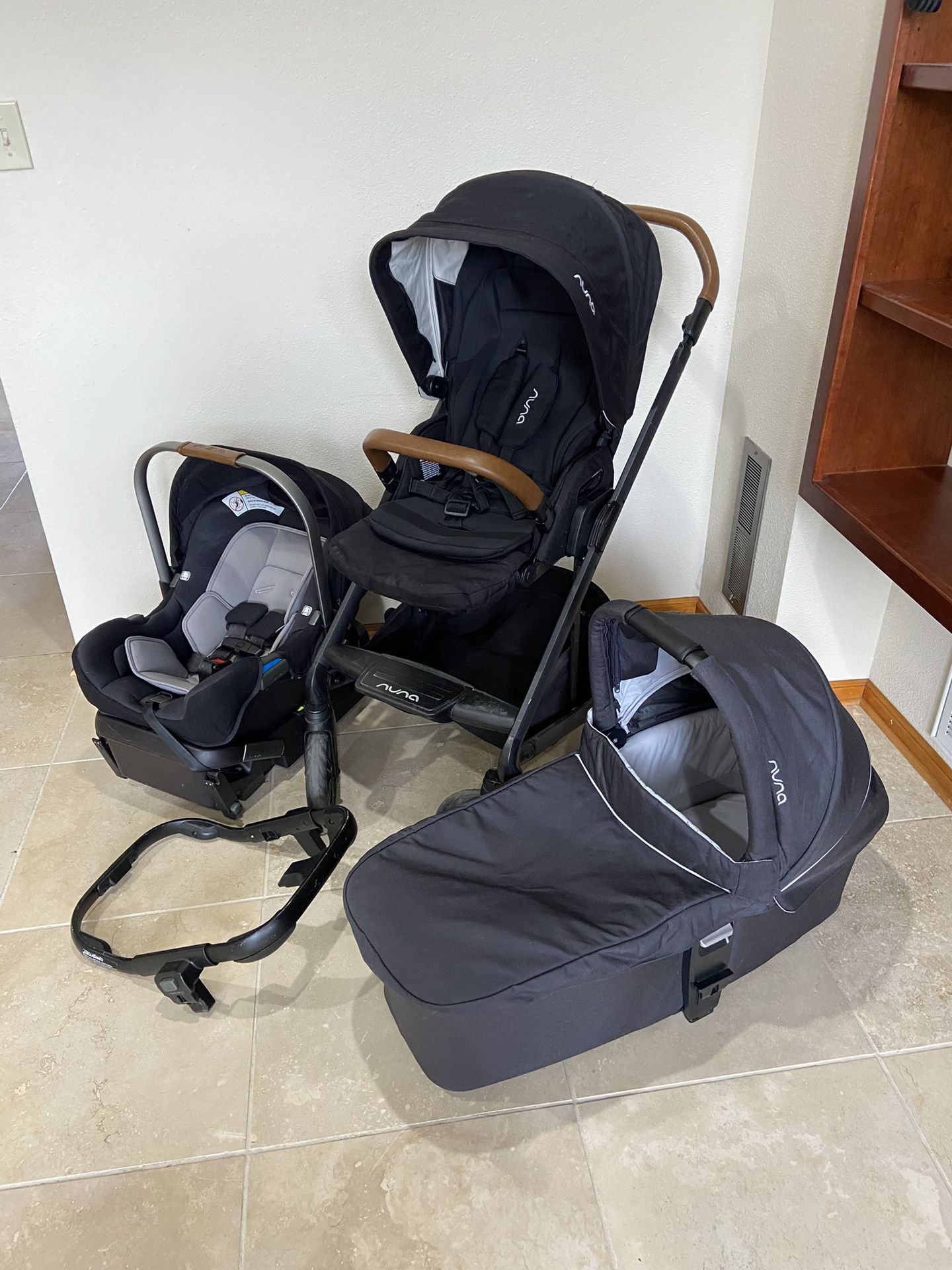 Nuna Mixx Stroller With Car Seat And Bassinet Black 