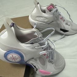 Wade All City White Low Top Size 11 For Women