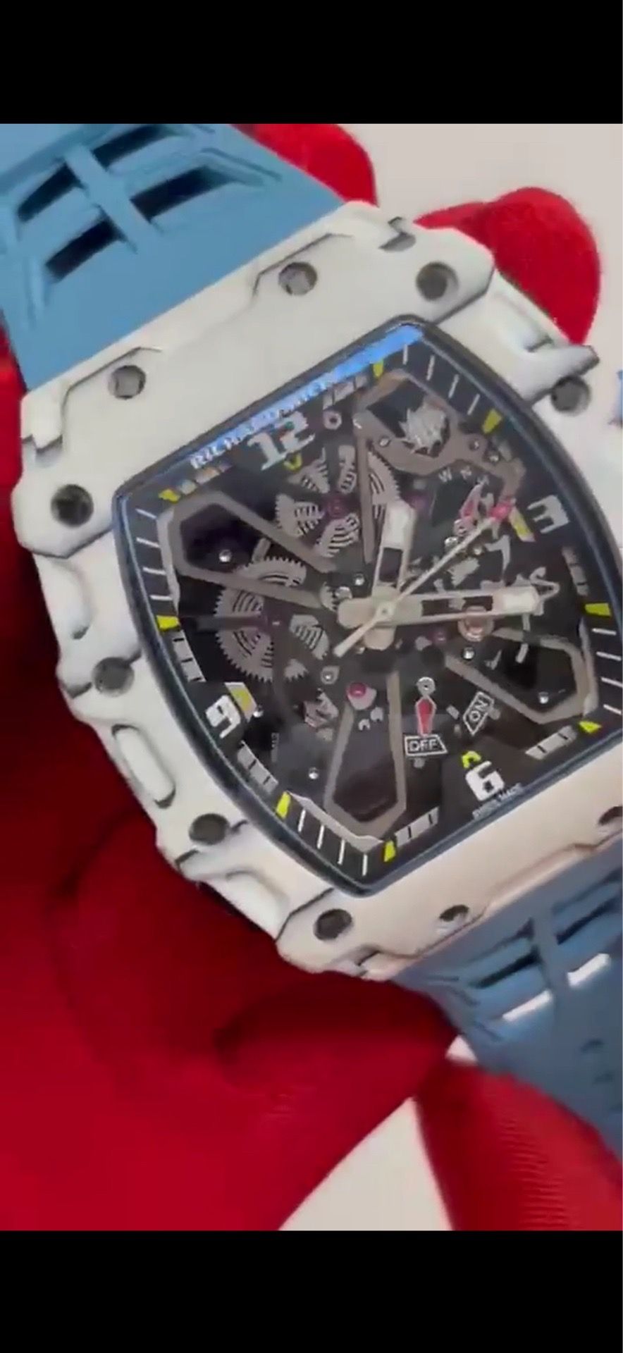 Mens luxury watch Bn
