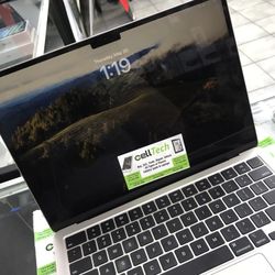 MacBook Pro 13” 2020