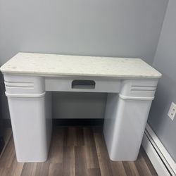Nail Desk