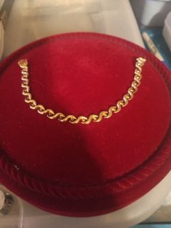 8 Inch 14 Karat Gold Bracelet