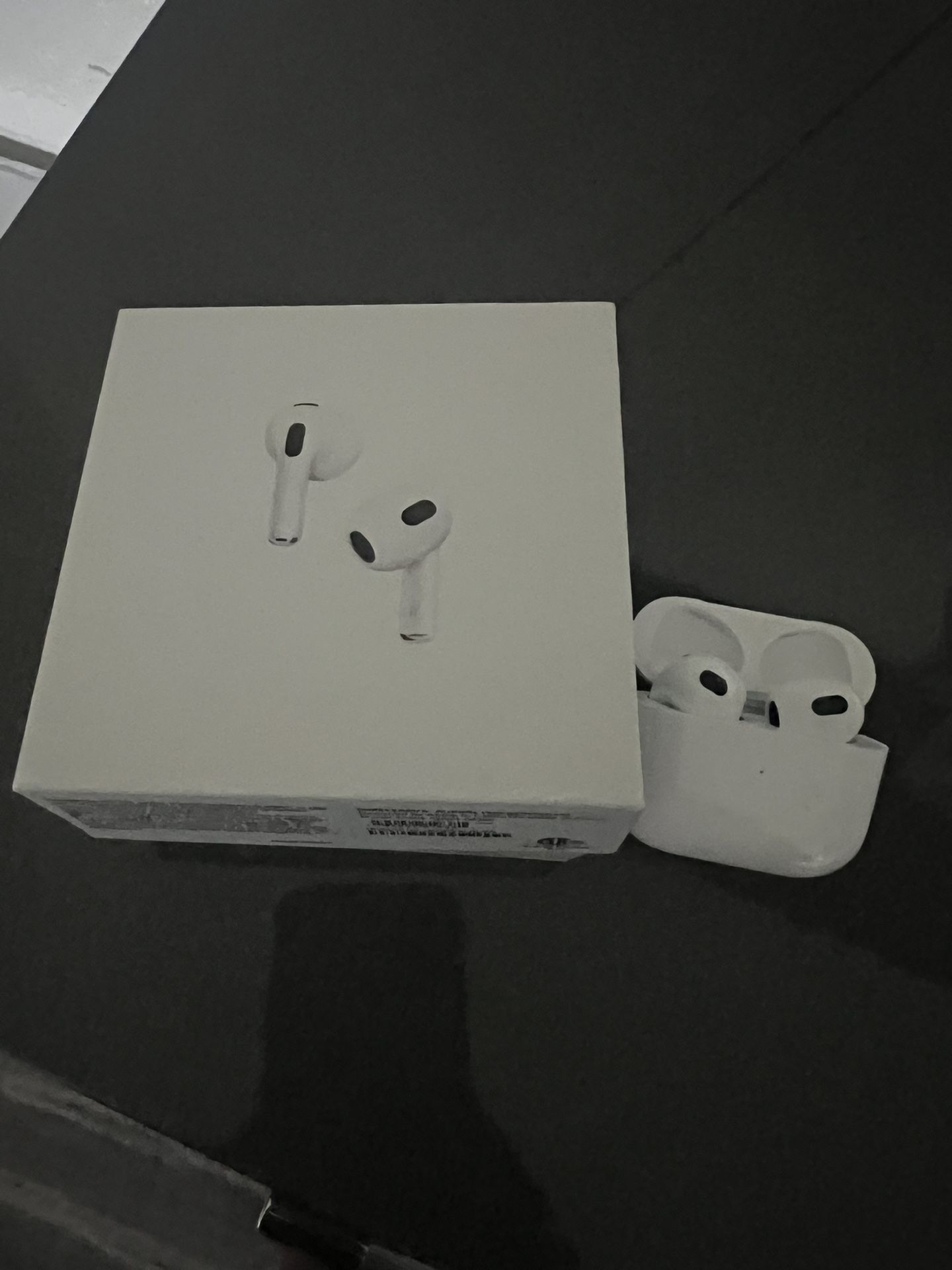 AirPods Generation 3