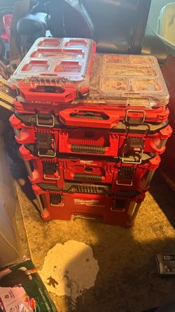 Milwaukee pack out/ kobalt workbench
