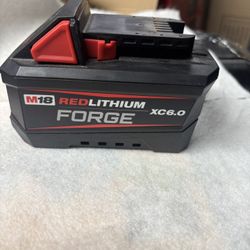 Milwaukee M18 18V Lithium-lon REDLITHIUM FORGE 6.0 Ah Battery Pack