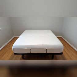 Queen Size Adjustable Bed. - Like New - Louisville, KY